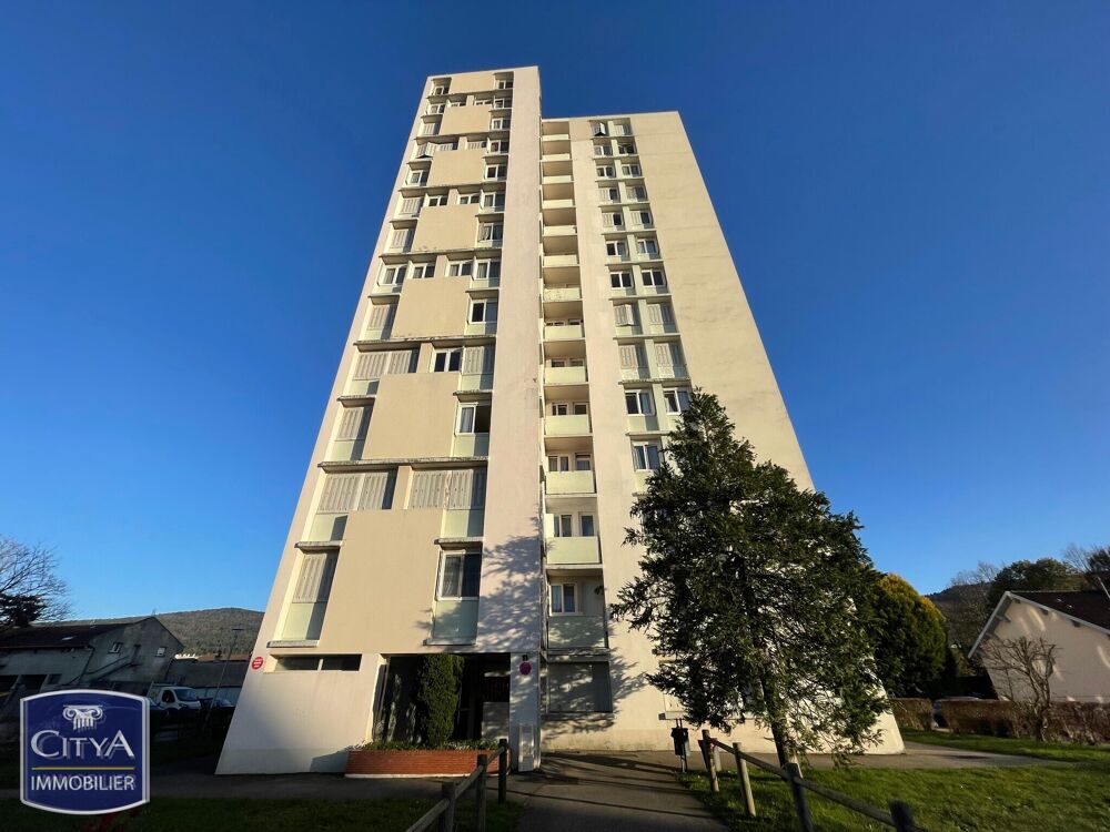 Appartement 3 pièces 71 m² · à Oyonnax · 71 m² · 121 000 €