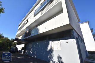  Parking / Garage à vendre 