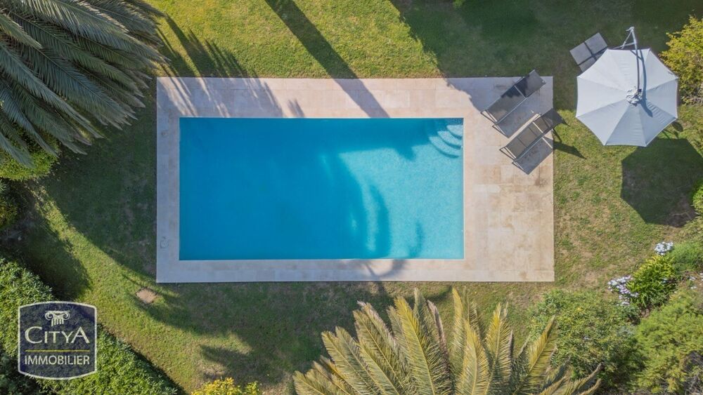 Maison 5 pièces 174 m² · à Grimaud · 174 m² · 2 590 000 €
