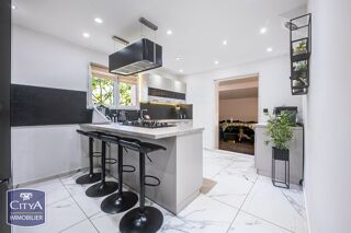  Maison à vendre 5 pièces 219 m²