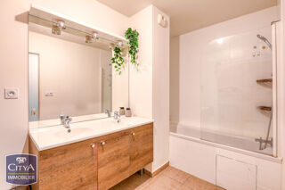  Appartement � vendre 4 pi�ces 84 m�