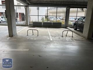  Parking / Garage à vendre 
