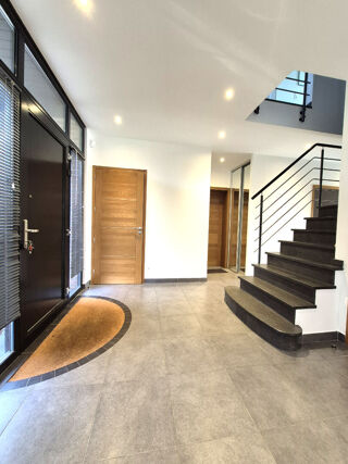  Maison à vendre 10 pièces 200 m²