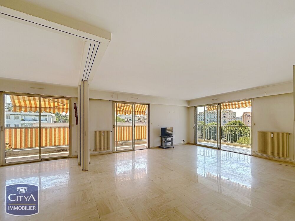 Appartement 3 pièces 94 m² · à Cannes · 94 m² · 700 000 €