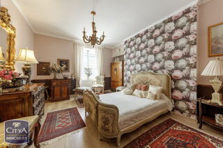  Maison à vendre 10 pièces 378 m²