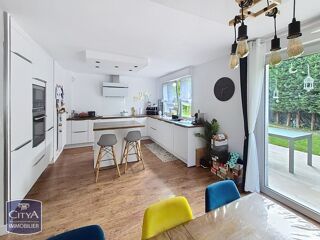 Maison 5 pièces 90 m² · à Wattrelos · 90 m² · 300 000 €