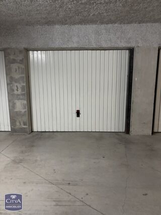  Parking / Garage à vendre 13 m²