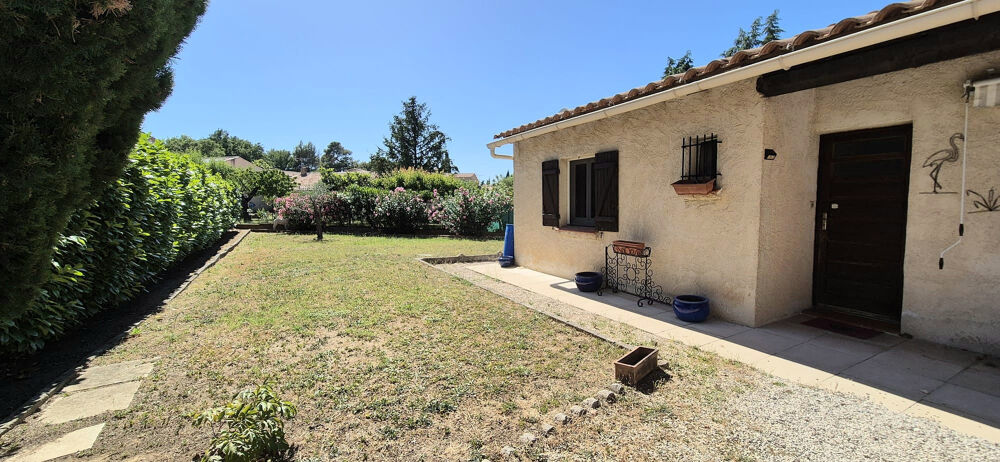 Vente Maison Coup de cœur ! Maison de plain-pied 3 chambres avec piscine et pool house Trets