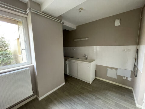   local professionnel de 81m2 