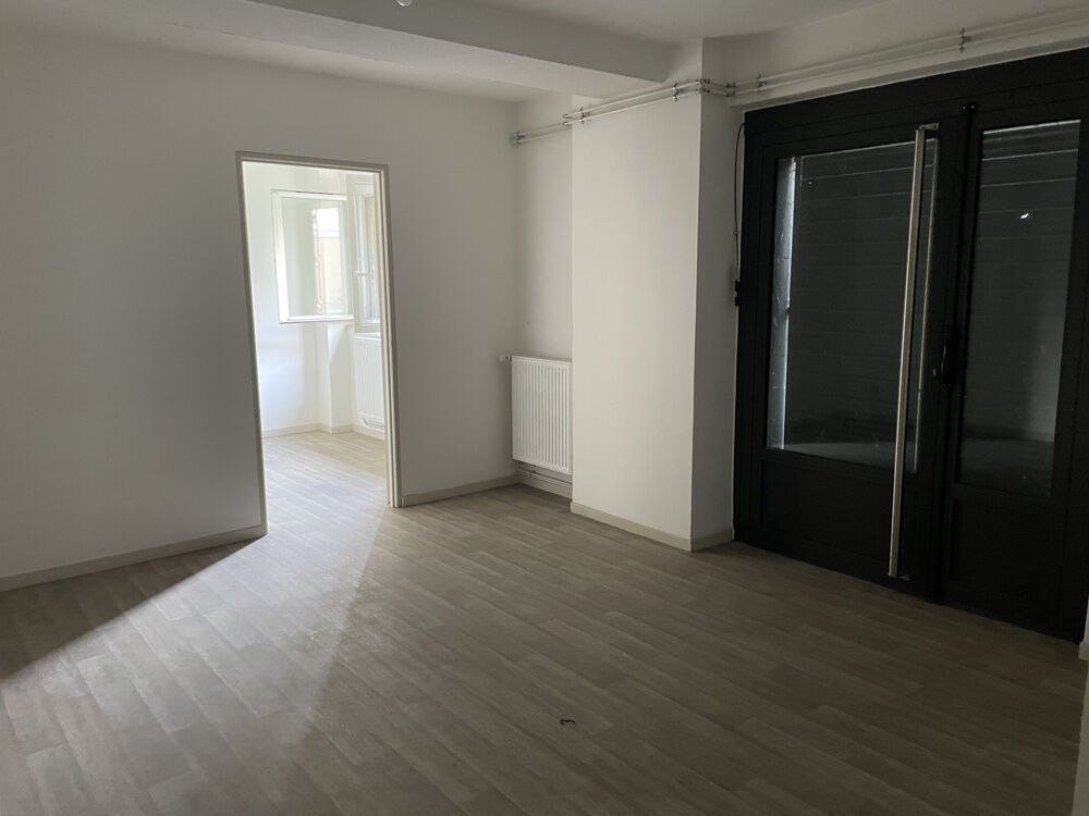   local professionnel de 81m2 