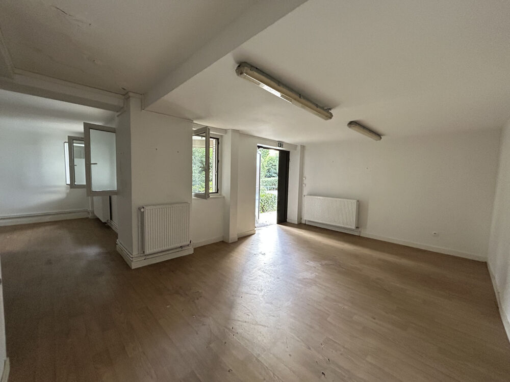   local professionnel de 102m2 