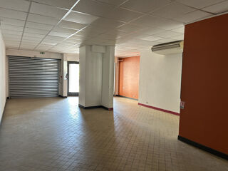   Au coeur du village, local de 66m2 + réserve St trivier de courtes