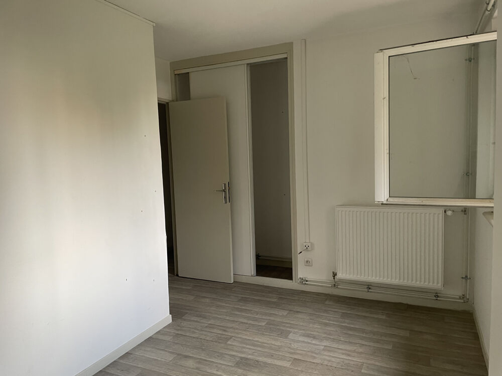   local professionnel de 81m2 Vaulx en velin