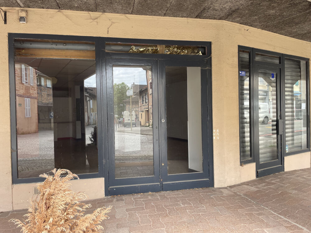   Au coeur du village, local de 66m2 + réserve 