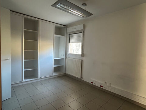   local 69m2 