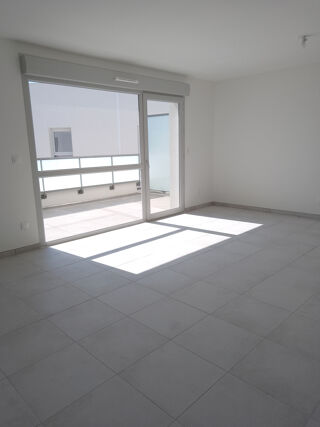  Appartement à louer 4 pièces 98 m²
