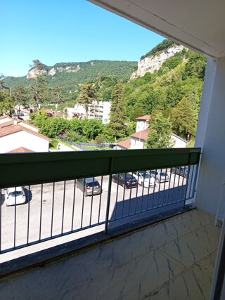  Appartement à louer 3 pièces 68 m²