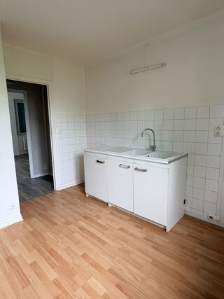 Appartement à louer 3 pièces 65 m²