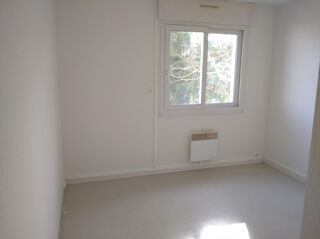  Appartement à louer 3 pièces 70 m²