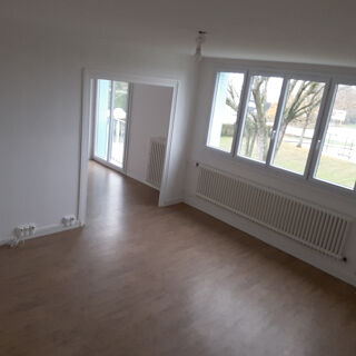  Appartement à louer 5 pièces 93 m²