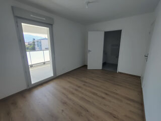  Appartement à louer 4 pièces 89 m²