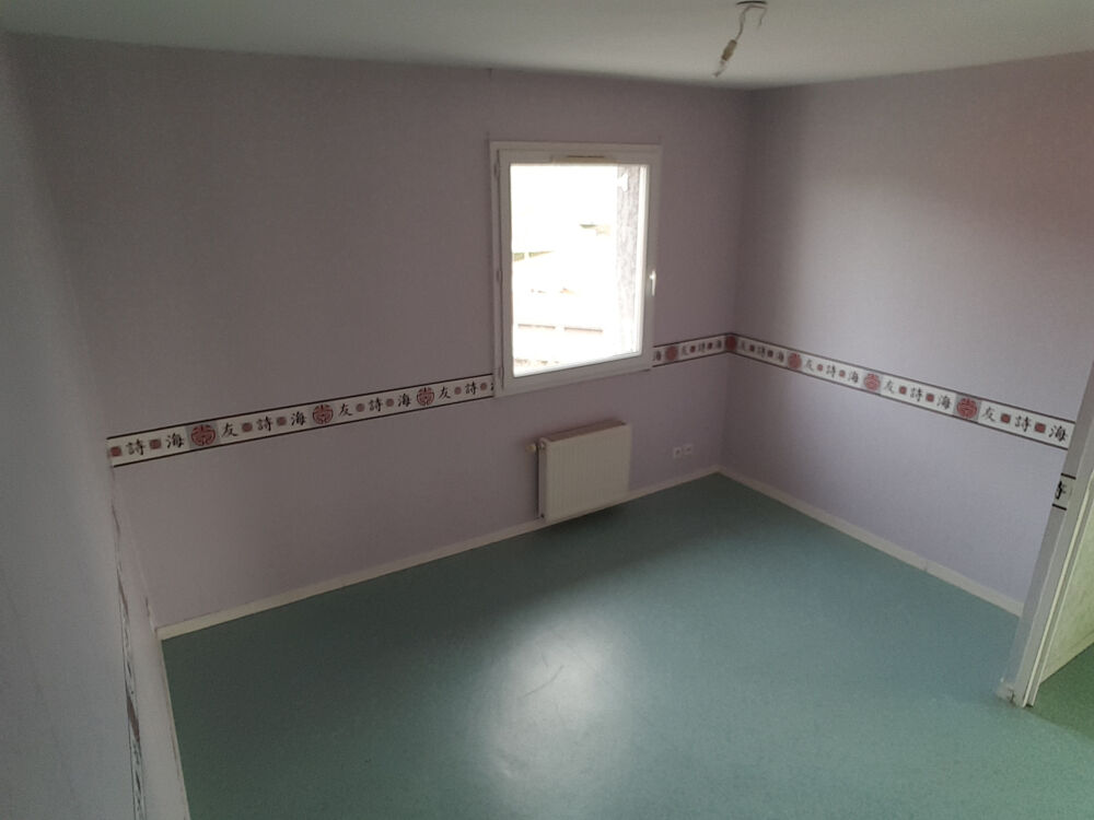 Location Appartement APPARTEMENT - T3 - 66 M2 Certines