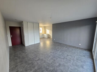  Appartement à louer 3 pièces 70 m²