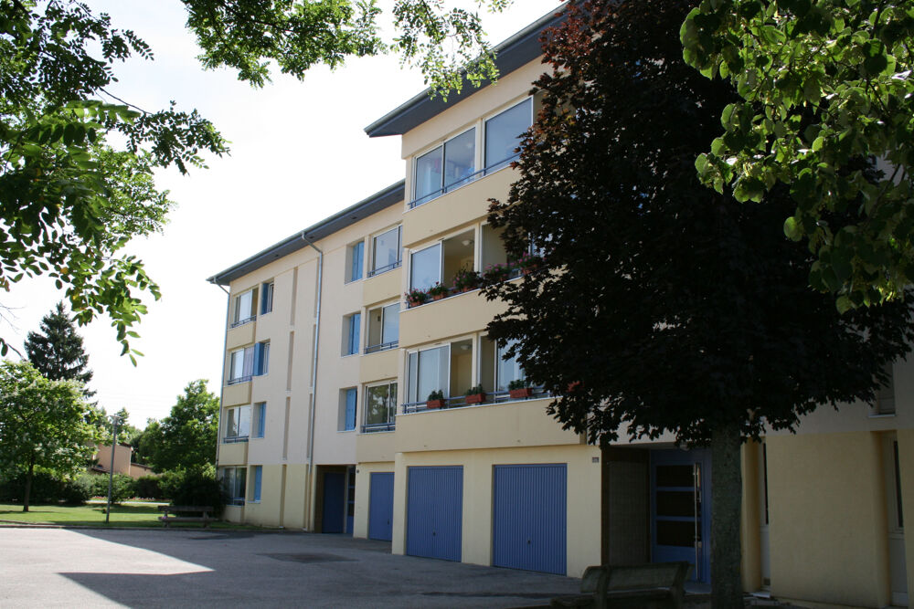 Location Appartement Appartement - T4 - 85m2 - ST-ETIENNE-DU-BOIS St etienne du bois