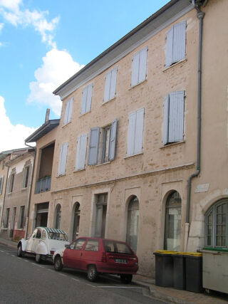  Appartement à louer 3 pièces 68 m²