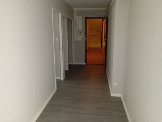  Appartement � louer 5 pi�ces 83 m� Virieu le grand