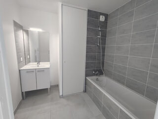  Appartement à louer 4 pièces 89 m²