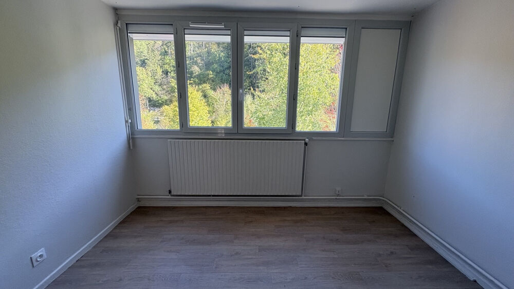 Location Appartement APPARTEMENT - T5 - 87 M2 Oyonnax