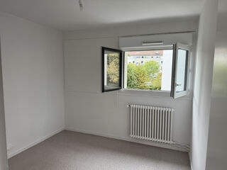  Appartement à louer 3 pièces 63 m²