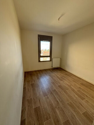  Appartement à louer 3 pièces 66 m²