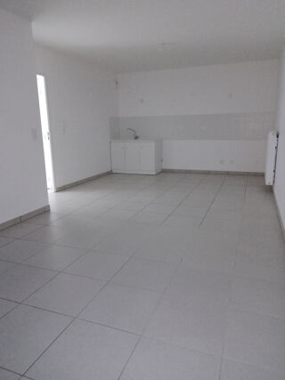  Appartement à louer 3 pièces 64 m²