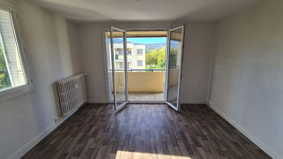  Appartement � louer 4 pi�ces 77 m�