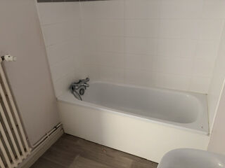  Appartement à louer 4 pièces 74 m²