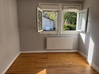  Appartement à louer 4 pièces 68 m²