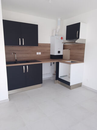  Appartement à louer 3 pièces 72 m²