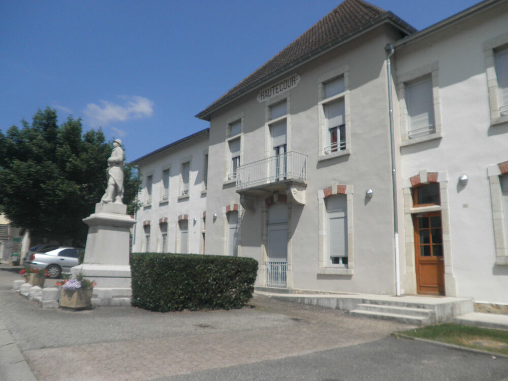 Location Appartement Appartement - T2 - 61m2 - HAUTECOURT-ROMANECHE Hautecourt romaneche
