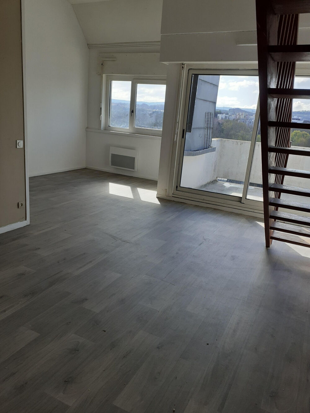APPARTEMENT 3 pièces 86m2