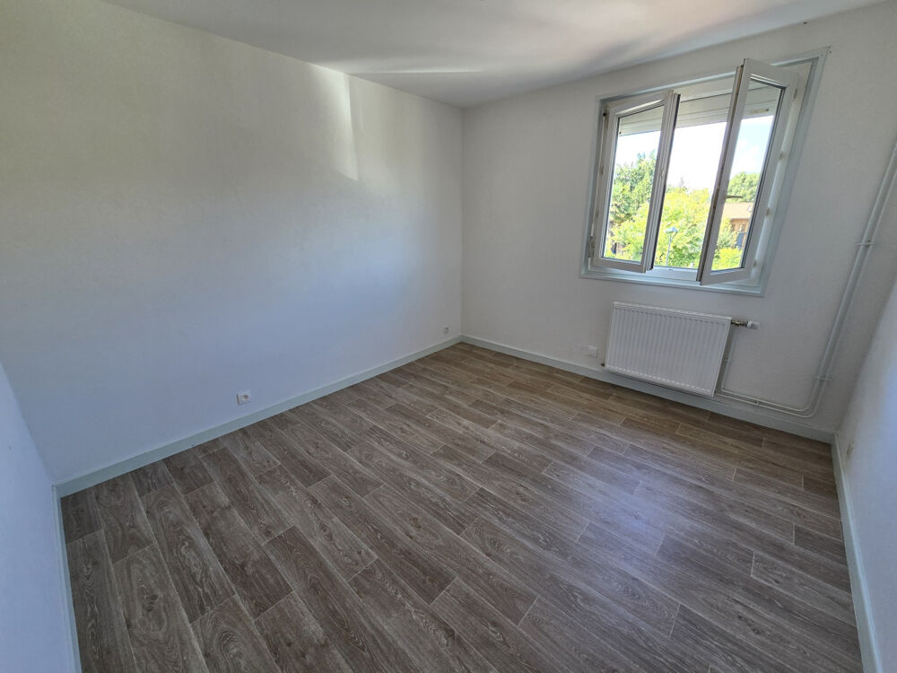 Location Appartement APPARTEMENT - T4 -  80 M2 St paul de varax