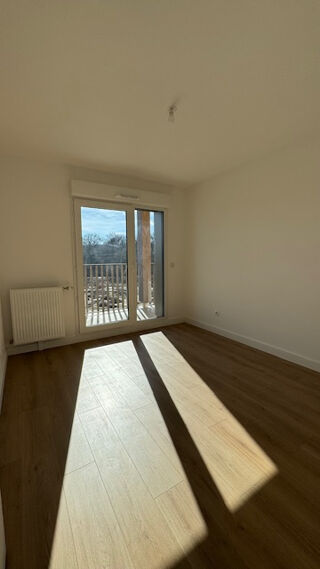  Appartement à louer 3 pièces 70 m²