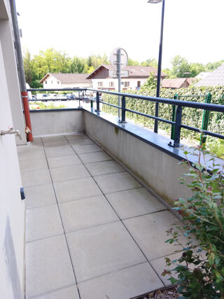  Appartement à louer 3 pièces 64 m²