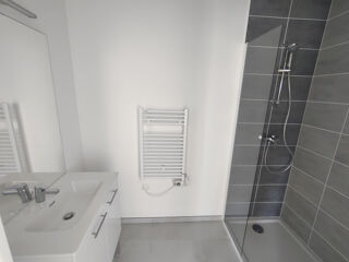  Appartement à louer 4 pièces 89 m²