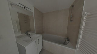  Appartement à louer 3 pièces 75 m²
