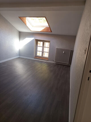  Appartement à louer 2 pièces 59 m²