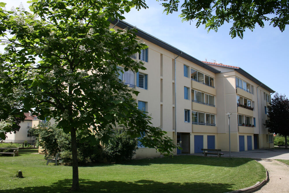 Location Appartement Appartement - T4 - 85m2 - ST-ETIENNE-DU-BOIS St etienne du bois