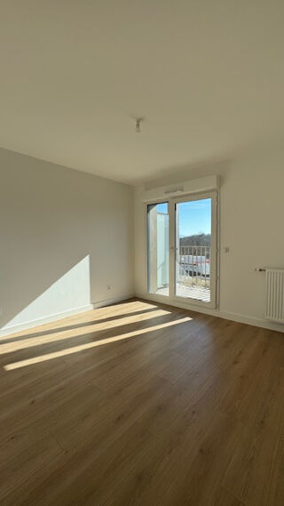  Appartement à louer 3 pièces 70 m²
