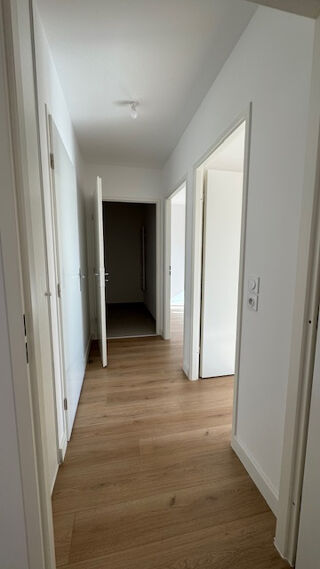  Appartement à louer 3 pièces 70 m²